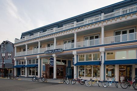 Bicycle Street Inn And Suites Макино Экстерьер фото